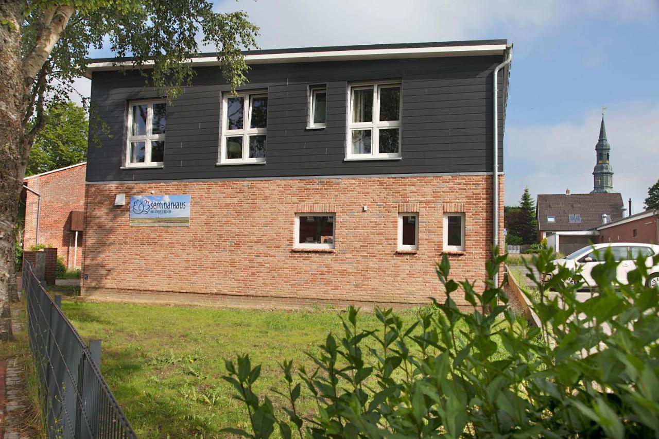 Sportpension "Seminarhaus An Der Eider" Tönning Exteriör bild